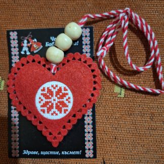 Мартеница с ръчна бродерия тип колие No7
